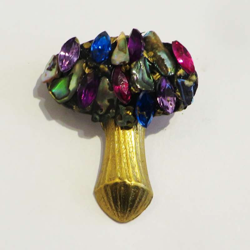 Toadstool Brooch